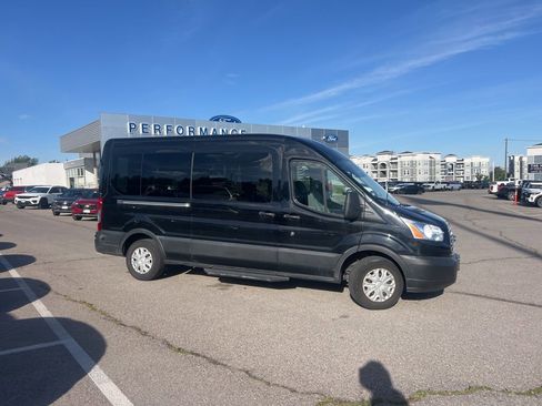 Used 2019 Ford Transit 350 XLT RWD image 4