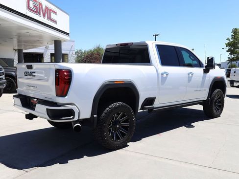 Used 2024 GMC Sierra 3500 Denali Ultimate AWD/4WD image 6