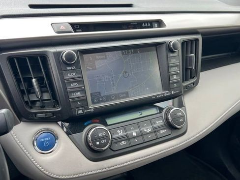 Used 2017 Toyota RAV4 Limited AWD/4WD image 18
