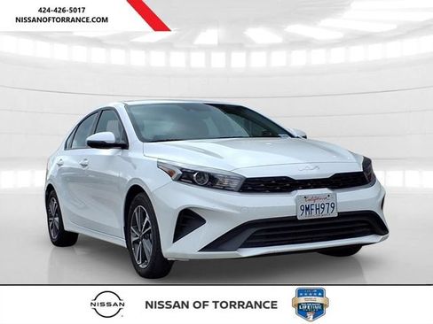 Used 2024 Kia Forte LXS w/ LXS Technology Package FWD image 1