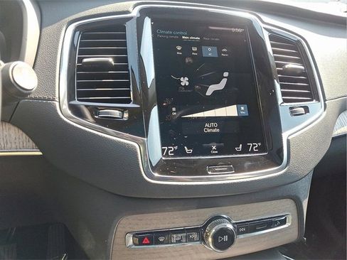 Certified 2022 Volvo XC90 T8 Inscription image 16