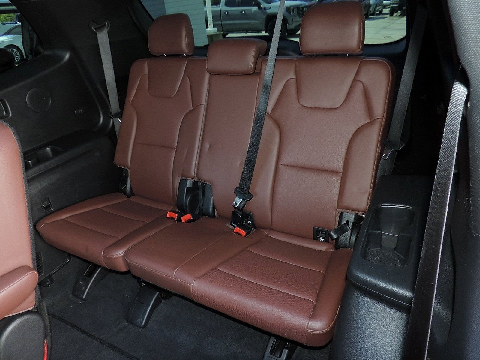 Used 2024 Kia Telluride SX w/ Towing Package FWD image 16