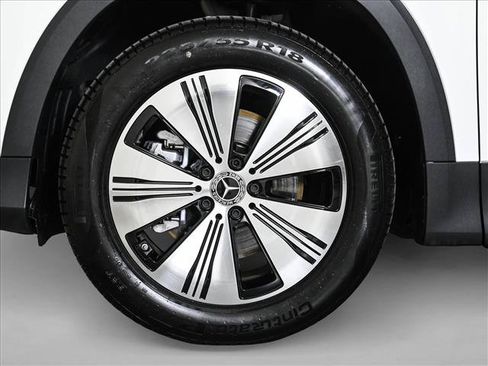 Certified 2025 Mercedes-Benz EQB 250+ image 25