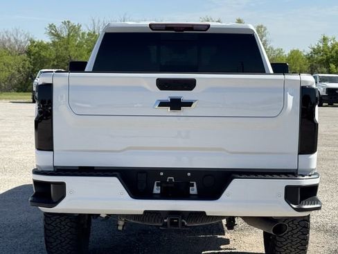 Used 2024 Chevrolet Silverado 2500 LTZ w/ LTZ Plus Package image 5