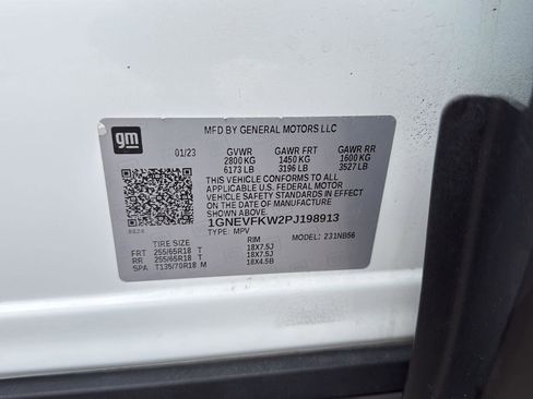 Used 2023 Chevrolet Traverse LS AWD/4WD image 39
