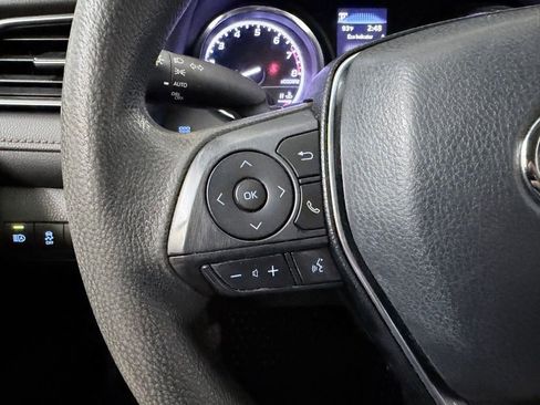 Used 2019 Toyota Camry LE FWD image 22