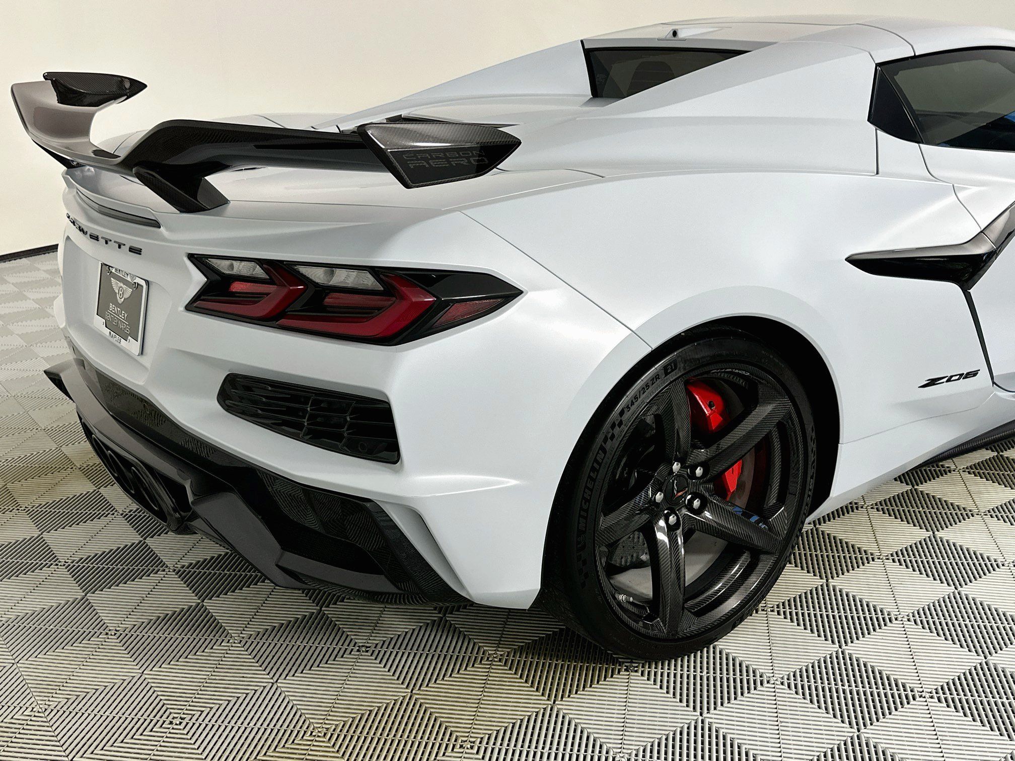 Used 2023 Chevrolet Corvette Z06 w/ Z07 Performance Package RWD image 36