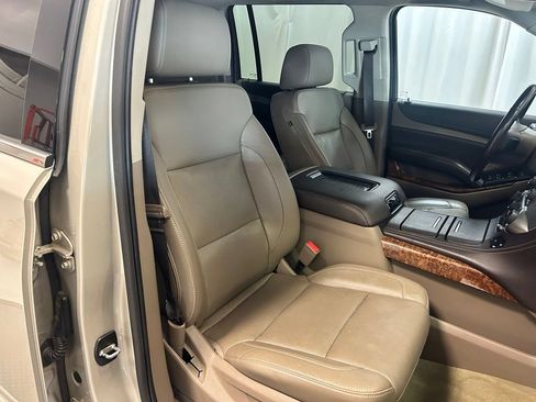 Used 2017 Chevrolet Suburban Premier AWD/4WD image 24