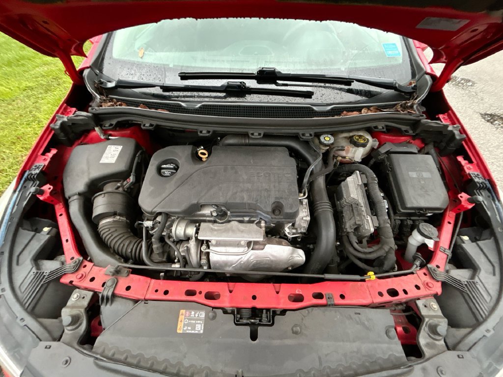 Used 2018 Chevrolet Cruze LS FWD image 26