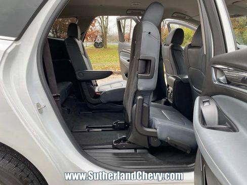 Used 2021 Buick Enclave Premium image 34