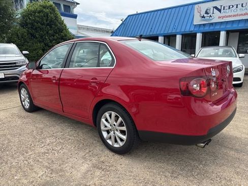 Used 2010 Volkswagen Jetta SE FWD image 7