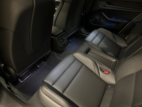 New 2024 Porsche Taycan Turbo image 15