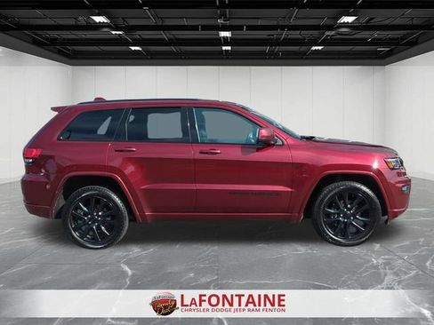 Used 2020 Jeep Grand Cherokee Altitude AWD/4WD image 6