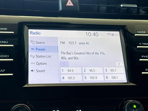 Used 2019 Toyota Camry SE image 17