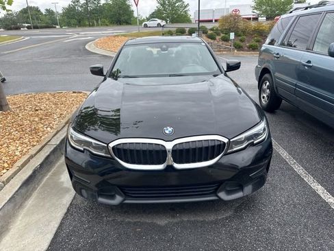 Used 2019 BMW 330i Sedan w/ Convenience Package RWD image 2