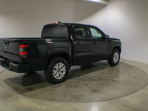 Used 2023 Nissan Frontier SV AWD/4WD image 5
