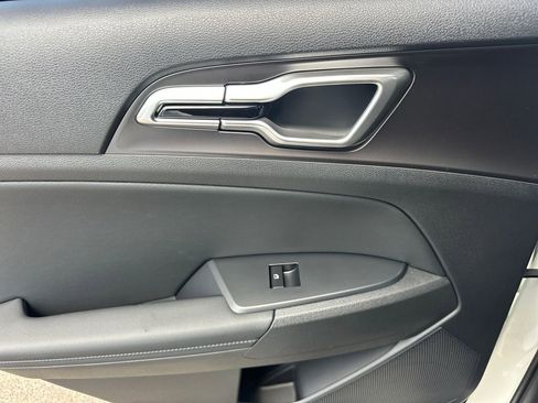 New 2026 Kia Sportage EX AWD/4WD image 13