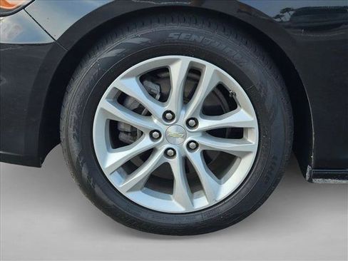 Used 2018 Chevrolet Malibu LT FWD image 14