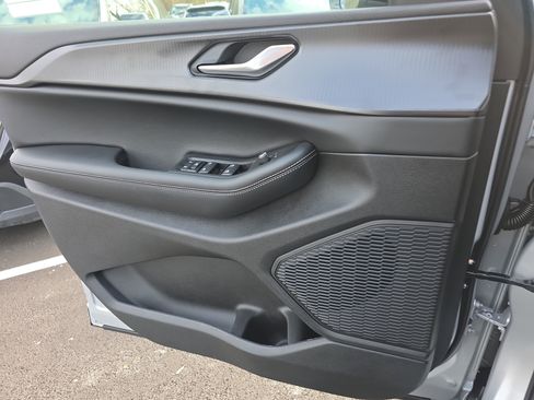 New 2025 Jeep Grand Cherokee L Altitude image 13