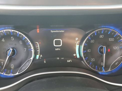 New 2026 Chrysler Pacifica Select image 30