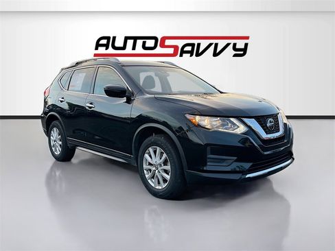 Used 2020 Nissan Rogue SV image 1