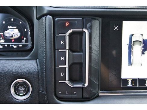 Used 2022 GMC Yukon Denali w/ Denali Ultimate Package RWD image 23