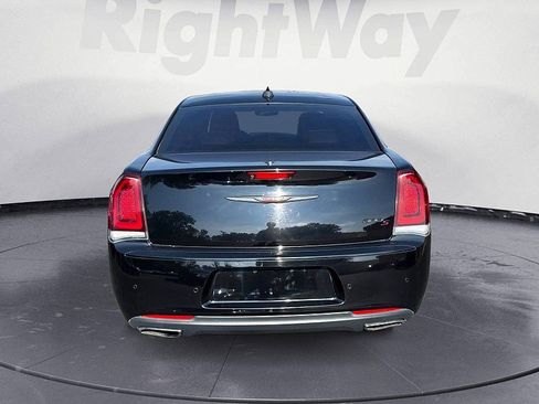 Used 2021 Chrysler 300 S RWD image 4