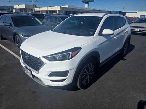 Used 2019 Hyundai Tucson SEL w/ Cargo Package FWD image 2