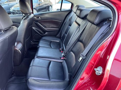 Used 2018 MAZDA MAZDA3 Touring FWD image 14