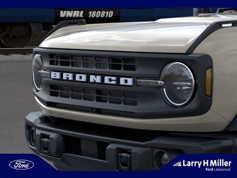 New 2026 Ford Bronco Big Bend w/ Black Diamond Package AWD/4WD image 19