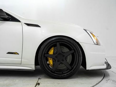 Used 2014 Cadillac CTS V RWD image 14