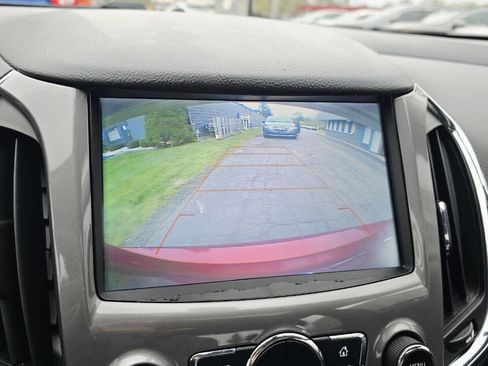 Used 2018 Chevrolet Cruze LT w/ LT True North Edition FWD image 17