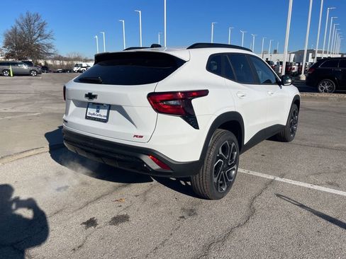 New 2026 Chevrolet Trax RS w/ Driver Confidence Package FWD image 3