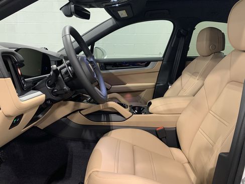 New 2026 Porsche Cayenne E-Hybrid Coupe image 15