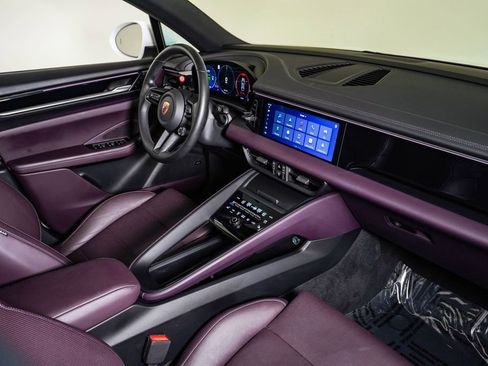 Certified 2025 Porsche Macan 4 Electric AWD/4WD image 14