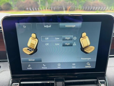 Used 2020 Lincoln Navigator Reserve w/ Luxury Package AWD/4WD image 28