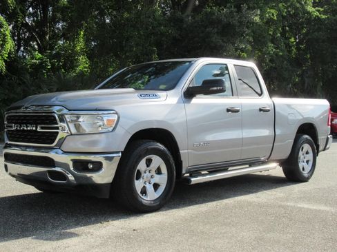 Certified 2023 RAM 1500 Big Horn AWD/4WD image 3