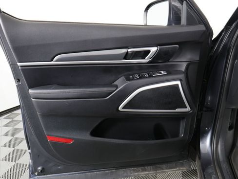 Used 2021 Kia Telluride LX image 12