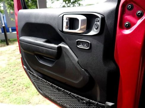 Used 2022 Jeep Wrangler Unlimited Sport AWD/4WD image 18