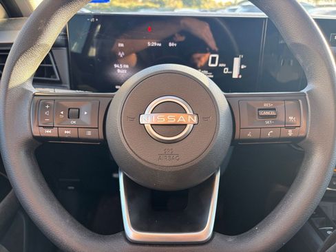 Used 2025 Nissan Kicks SV image 25