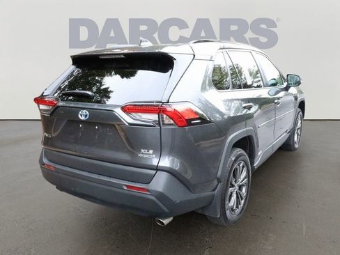 Used 2023 Toyota RAV4 XLE Premium image 4
