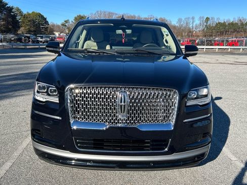 Used 2023 Lincoln Navigator L Reserve image 10