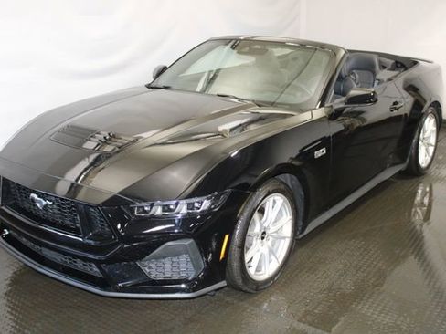 Used 2025 Ford Mustang GT Premium image 1