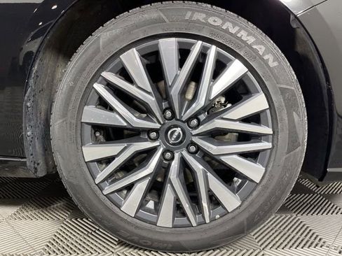 Used 2024 Nissan Altima 2.5 SV image 15