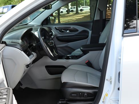 Used 2021 GMC Terrain SLT w/ LPO, Floor Liner Package FWD image 18