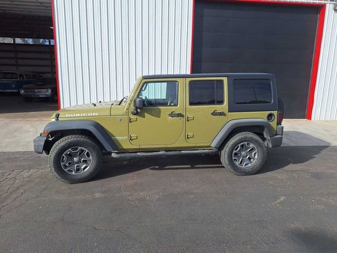 Used 2013 Jeep Wrangler Unlimited Rubicon w/ Connectivity Group image 5