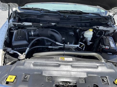 Used 2014 RAM 1500 Classic SLT w/ Remote Start & Security Group AWD/4WD image 18