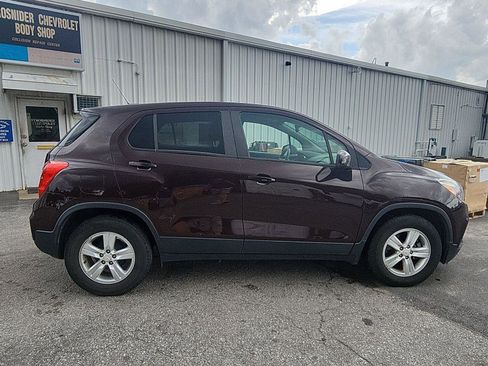 Used 2020 Chevrolet Trax LS w/ Tint and Cruise Package FWD image 6