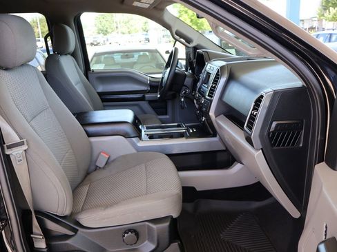 Used 2017 Ford F150 XLT image 22