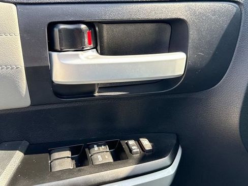 Used 2016 Toyota Tundra Limited w/ Limited Premium Package image 25